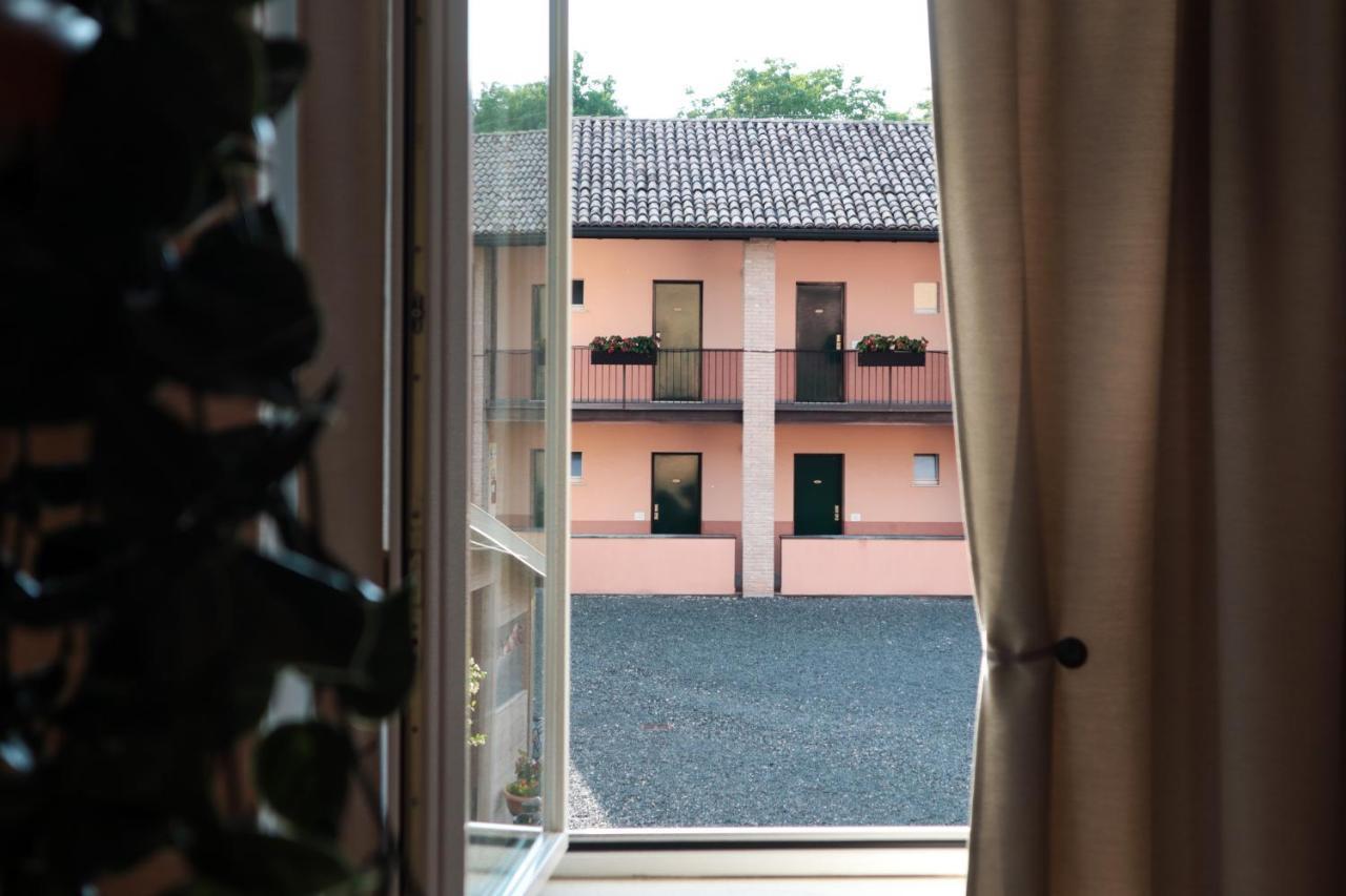 Villa Meli Lupi - Residenze Temporanee Parma Exterior foto
